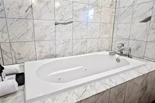 210 Phillips Pl, Orlando, FL 32806 - Photo 51