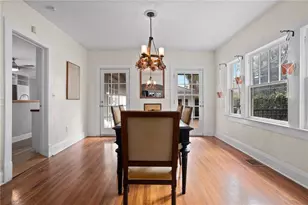 210 Phillips Pl, Orlando, FL 32806 - Photo 33