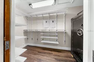 452 SE Paradise Point Rd, Crystal River, FL 34429 - Photo 13