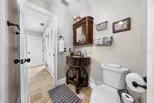 452 SE Paradise Point Rd, Crystal River, FL 34429 - Photo 11