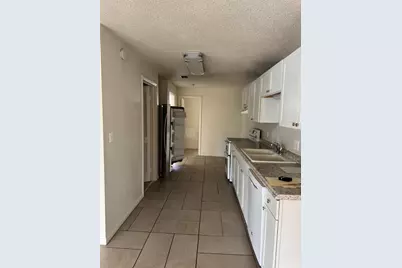 2050 Oleander Boulevard #10-203, Fort Pierce, FL 34950 - Photo 3