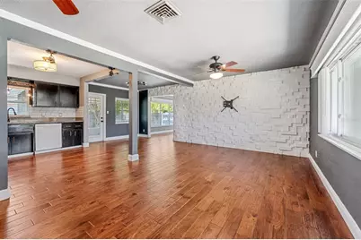 1900 40th Street N, Saint Petersburg, FL 33713 - Photo 9