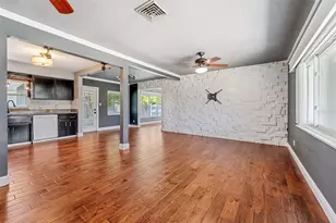 1900 40th St N, Saint Petersburg, FL 33713 - Photo 9