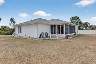 12320 Evelyn Ave, Port Charlotte, FL 33981 - Photo 11