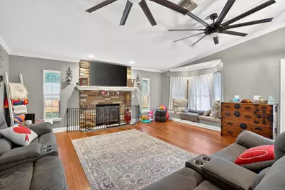 746 W Washington Avenue W, Lake Helen, FL 32744 - Photo 5