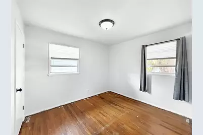 441 40th Avenue NE, Saint Petersburg, FL 33703 - Photo 9