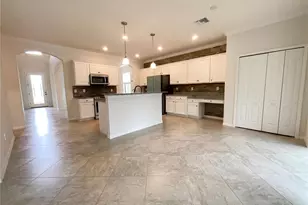 12691 Cinqueterre Dr, Venice, FL 34293 - Photo 13