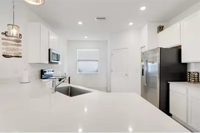 1052 Holden Way, Eagle Lake, FL 33839 - Photo 9