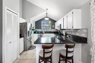 325 Sonoma Valley Cir, Orlando, FL 32835 - Photo 7