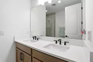 2038 Packing District Wy, Orlando, FL 32804 - Photo 21