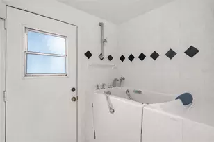 295 N Jungle Rd, Geneva, FL 32732 - Photo 25