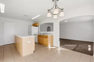 1046 Brenton Leaf Dr, Ruskin, FL 33570 - Photo 11