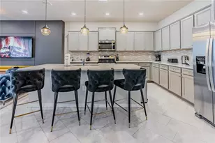 2126 Lelani Cir, Davenport, FL 33897 - Photo 9