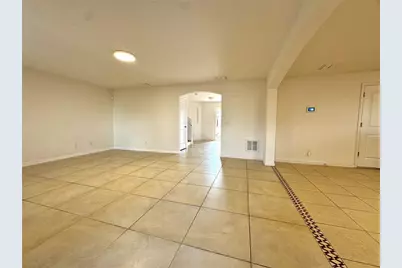 5673 Elsinore Way, Lakeland, FL 33805 - Photo 9