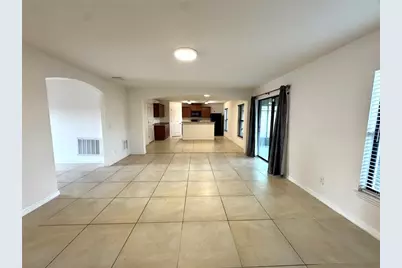 5673 Elsinore Way, Lakeland, FL 33805 - Photo 3