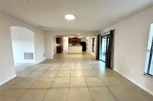 5673 Elsinore Way, Lakeland, FL 33805 - Photo 3