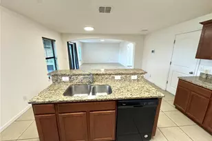 5673 Elsinore Way, Lakeland, FL 33805 - Photo 7