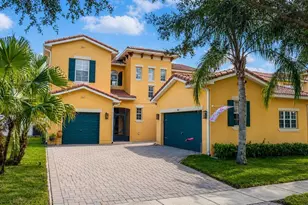 3827 Golden Knot Dr, Kissimmee, FL 34746 - Photo 1