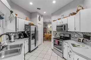 4 Woodside Pl, Palm Coast, FL 32164 - Photo 9