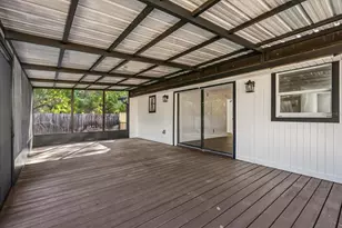10395 San Martin Blvd NE, Saint Petersburg, FL 33702 - Photo 31