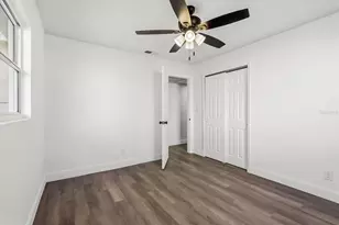 10395 San Martin Blvd NE, Saint Petersburg, FL 33702 - Photo 19