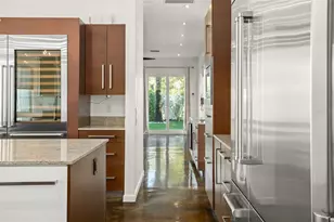 2411 Center Ave, Orlando, FL 32806 - Photo 9