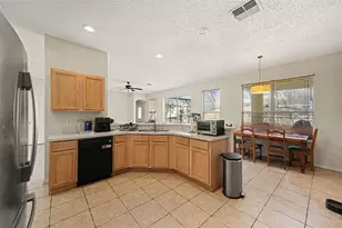 8520 La Isla Dr, Kissimmee, FL 34747 - Photo 7