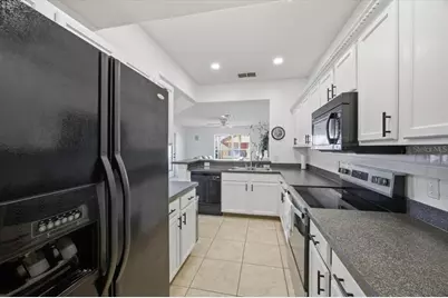 1911 Commander Way, Kissimmee, FL 34746 - Photo 17