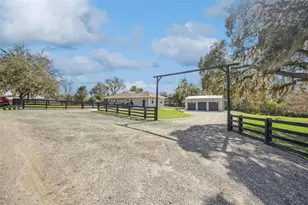 323 McLain Ln, Geneva, FL 32732 - Photo 57