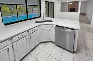 3415 Bloomingdale Oaks Dr, Valrico, FL 33596 - Photo 11