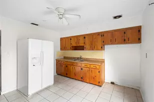 3600 Amigos Ave, Orlando, FL 32808 - Photo 9