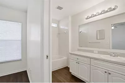 7512 Oxford Garden Circle, Apollo Beach, FL 33572 - Photo 25