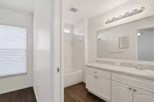 7512 Oxford Garden Cir, Apollo Beach, FL 33572 - Photo 25