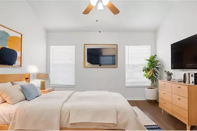 7512 Oxford Garden Circle, Apollo Beach, FL 33572 - Photo 5