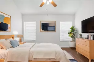 7512 Oxford Garden Cir, Apollo Beach, FL 33572 - Photo 5