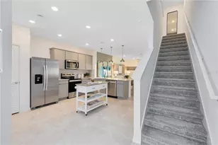 3219 Canyon Bay Pt, Sanford, FL 32773 - Photo 3