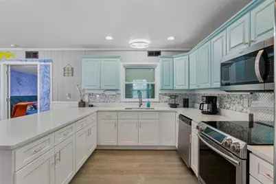 6550 Sabal Drive, Sarasota, FL 34242 - Photo 21