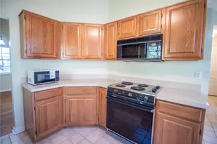 3561 Ventura Club Cir, Orlando, FL 32822 - Photo 9