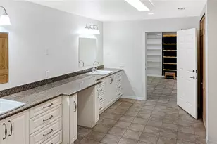 7129 Oakwind Dr, Orlando, FL 32818 - Photo 17