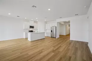 13217 Shellmore Ave, Palmetto, FL 34221 - Photo 9