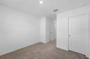 2791 Raindrop Run St, Clermont, FL 34714 - Photo 23