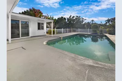 7326 Shepherd Street, Sarasota, FL 34243 - Photo 25