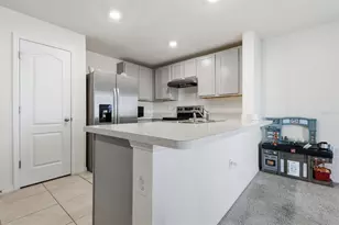 4102 Malawi Trl, Saint Cloud, FL 34772 - Photo 5