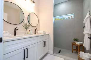 427 E 13th St, Apopka, FL 32703 - Photo 9