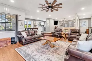 33301 Coventry Dr, Leesburg, FL 34788 - Photo 11