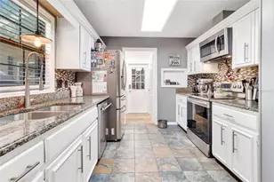 33301 Coventry Dr, Leesburg, FL 34788 - Photo 19