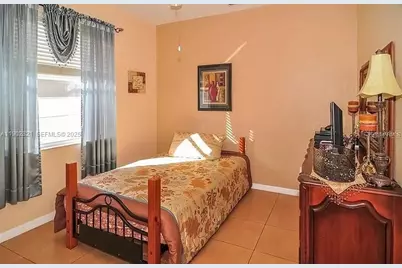 18081 Thornhill Grand Circle, Orlando, FL 32820 - Photo 13