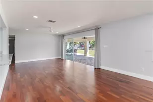 3911 Venice Dr, Orlando, FL 32806 - Photo 15