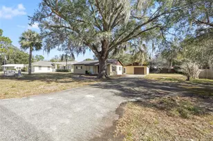 31314 Deal Dr, Sorrento, FL 32776 - Photo 17