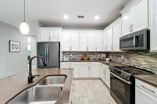 2696 Peony Dr, Oviedo, FL 32766 - Photo 11